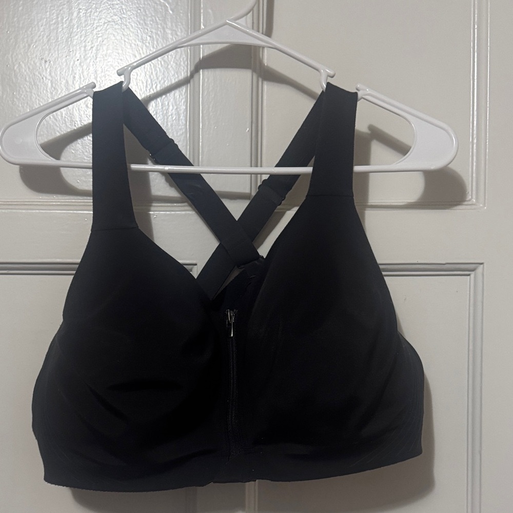 VSX Knockout™ Front-Close Sports Bra
High Impact - Picture 5 of 7